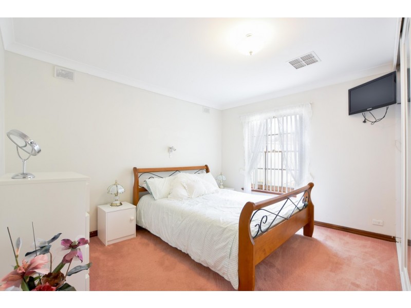 1 Rajah Street, Morphett Vale SA 5162