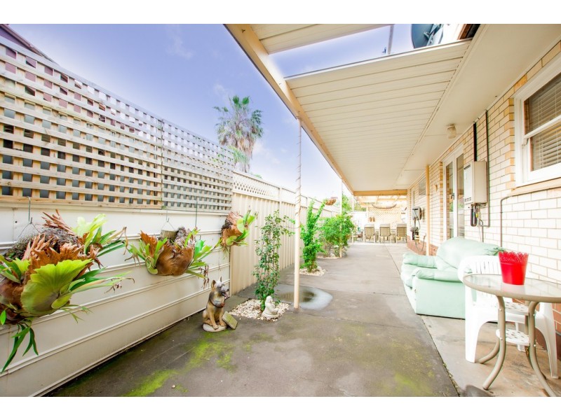 1 Rajah Street, Morphett Vale SA 5162