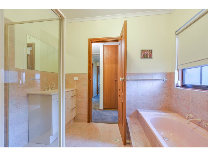 52 Miller Drive, Happy Valley SA 5159