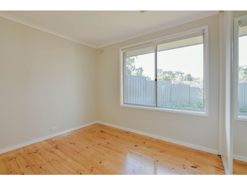 24 McClure Ave, Reynella East SA 5161