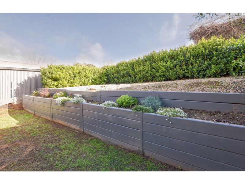 24 McClure Ave, Reynella East SA 5161