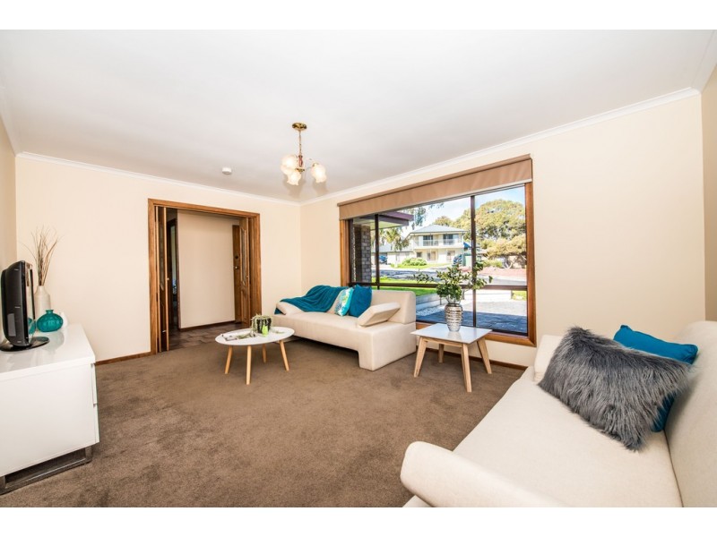 12 Saint Martins Court, Woodcroft SA 5162