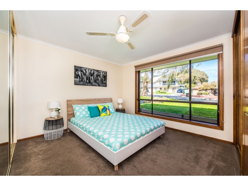 12 Saint Martins Court, Woodcroft SA 5162