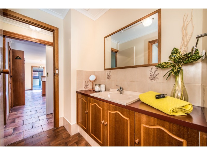 12 Saint Martins Court, Woodcroft SA 5162