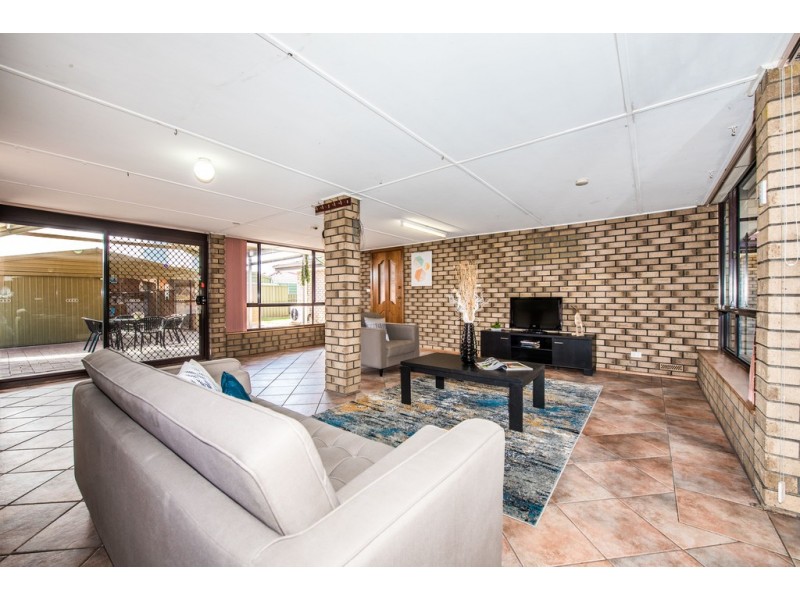 12 Saint Martins Court, Woodcroft SA 5162