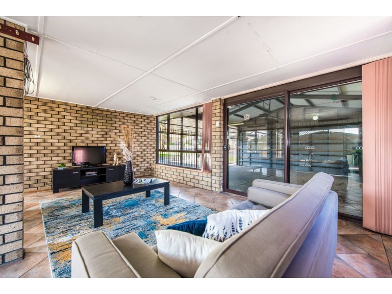 12 Saint Martins Court, Woodcroft SA 5162