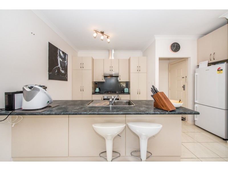 7 Bishops Hill Road, Happy Valley SA 5159
