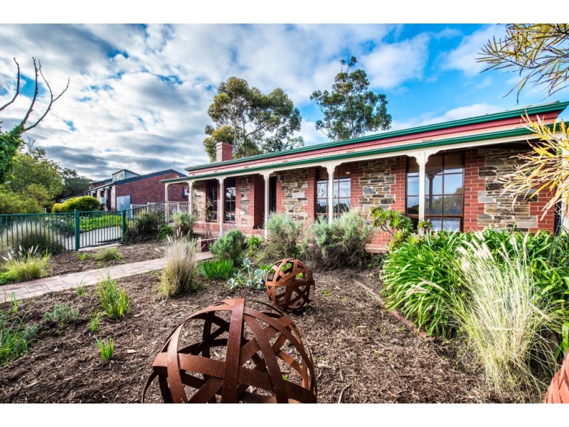 12 Barramundi Drive, Hallett Cove SA 5158