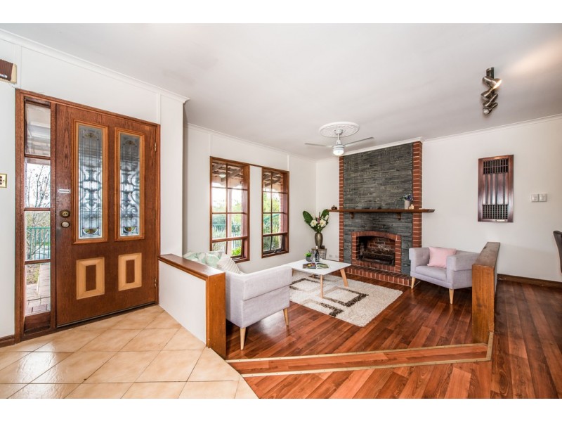 12 Barramundi Drive, Hallett Cove SA 5158