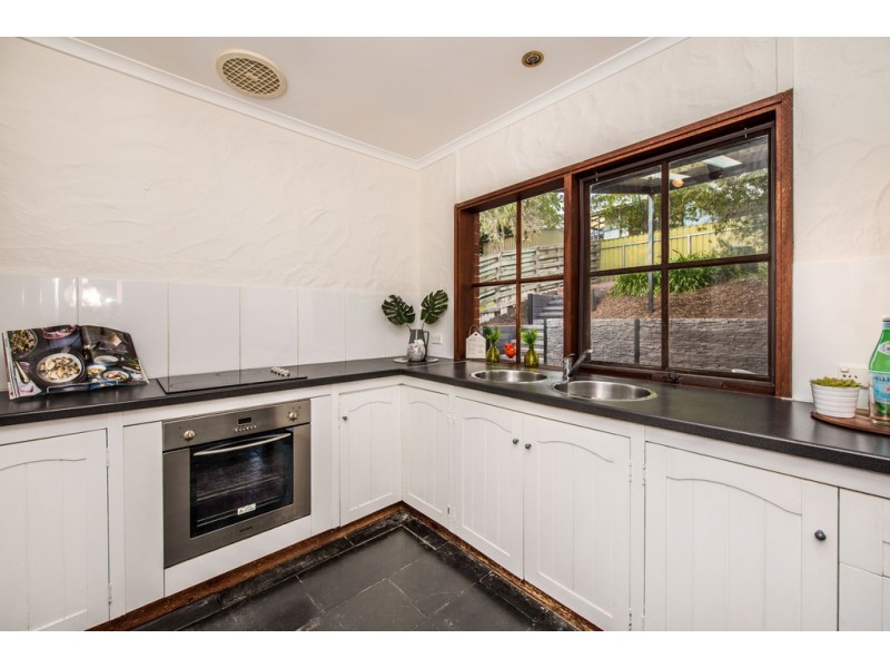 12 Barramundi Drive, Hallett Cove SA 5158