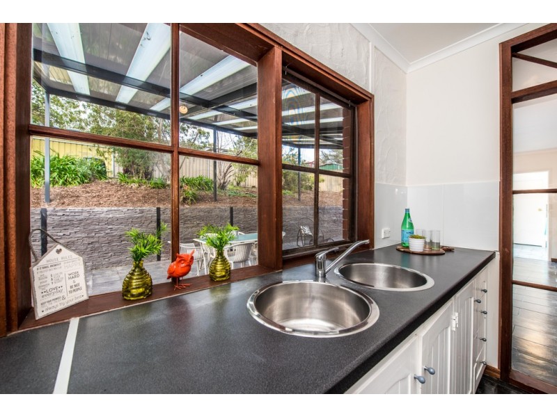 12 Barramundi Drive, Hallett Cove SA 5158