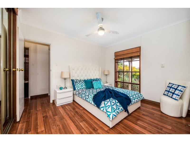 12 Barramundi Drive, Hallett Cove SA 5158