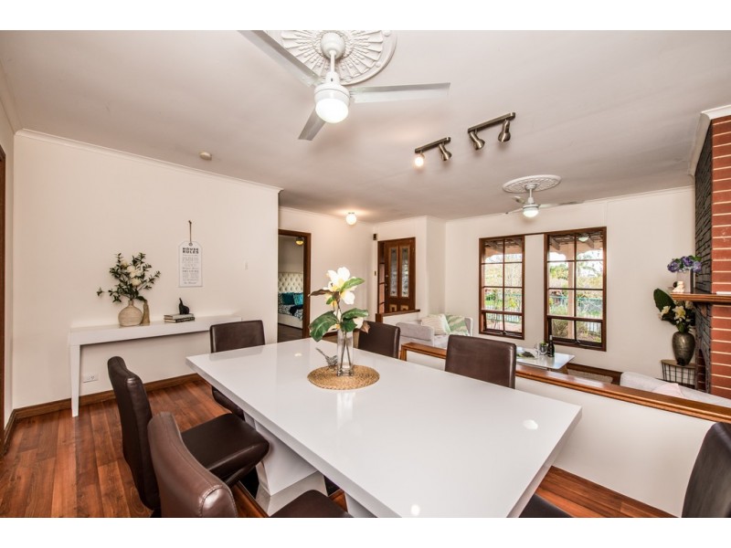 12 Barramundi Drive, Hallett Cove SA 5158