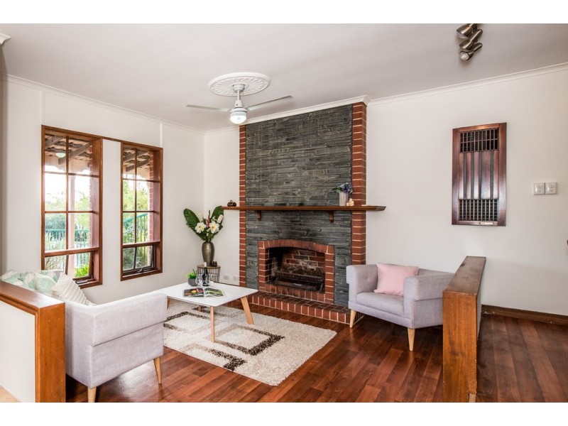 12 Barramundi Drive, Hallett Cove SA 5158