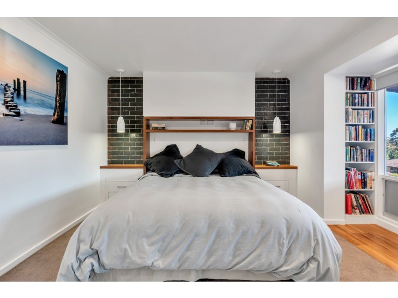 11 Scarvell Avenue, Trott Park SA 5158