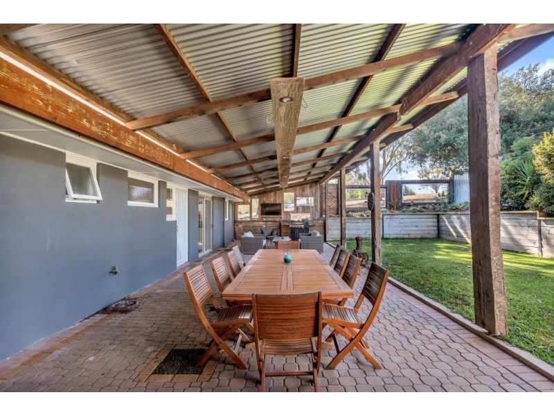 11 Scarvell Avenue, Trott Park SA 5158