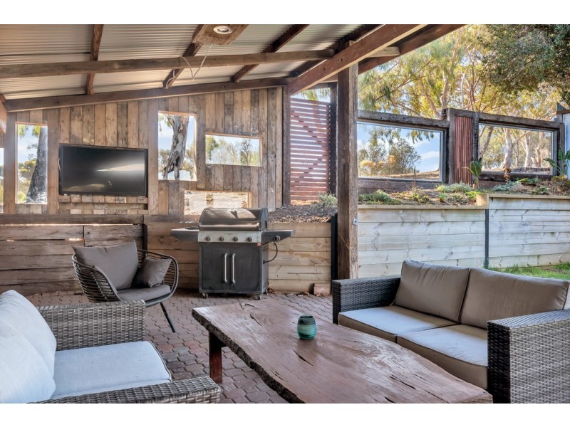 11 Scarvell Avenue, Trott Park SA 5158