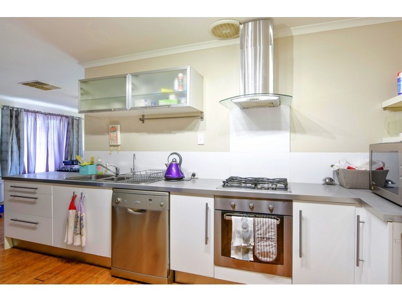 72 Sir James Hardy Way, Woodcroft SA 5162