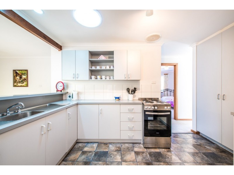 138 Canterbury Road, Victor Harbor SA 5211