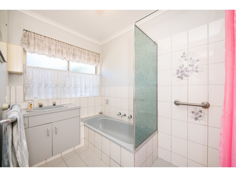 138 Canterbury Road, Victor Harbor SA 5211