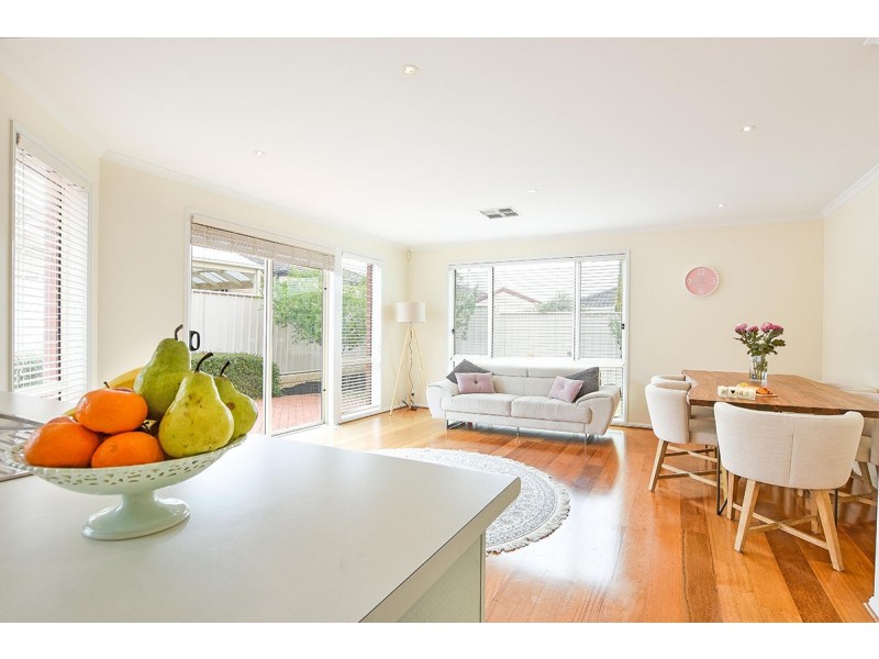 24 Sovereign Drive, Woodcroft SA 5162