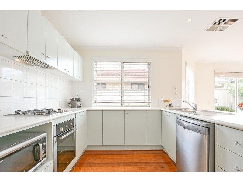 24 Sovereign Drive, Woodcroft SA 5162