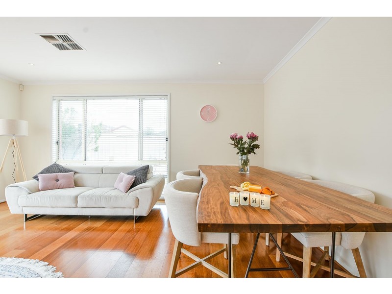 24 Sovereign Drive, Woodcroft SA 5162