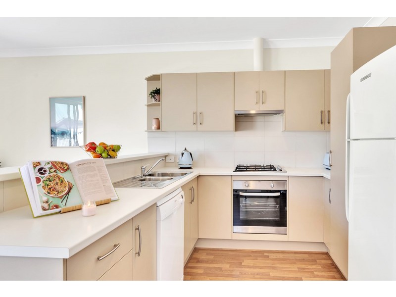 2/15 Sovereign Drive, Woodcroft SA 5162