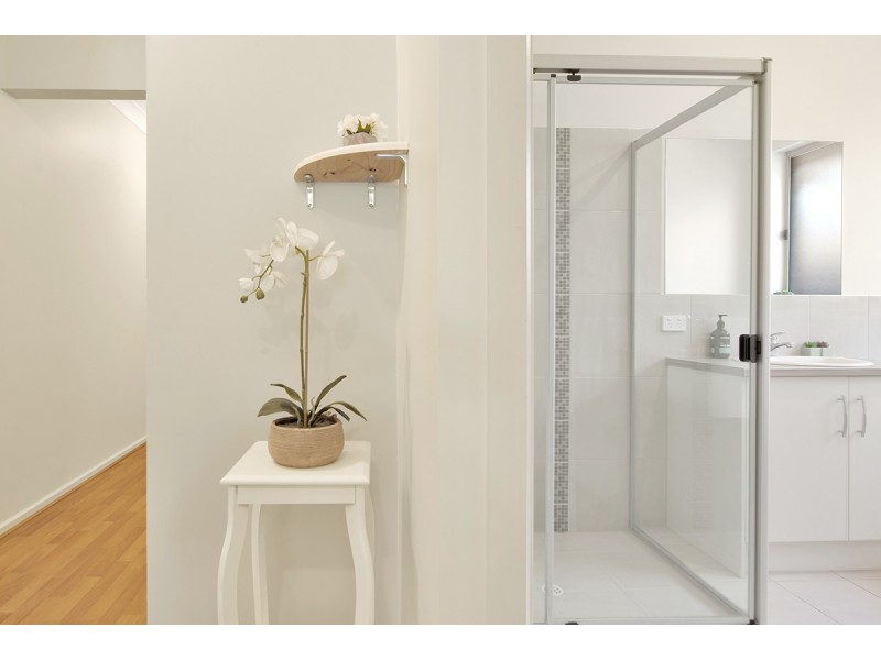 2/15 Sovereign Drive, Woodcroft SA 5162