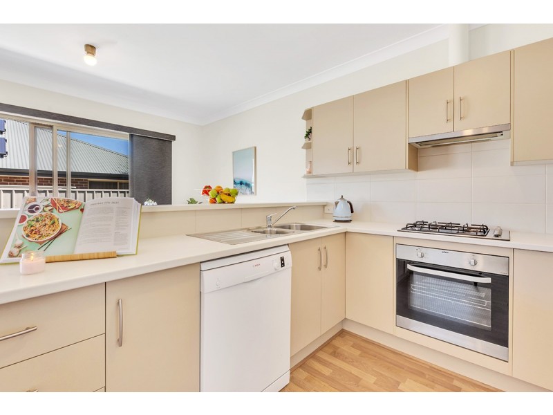 2/15 Sovereign Drive, Woodcroft SA 5162