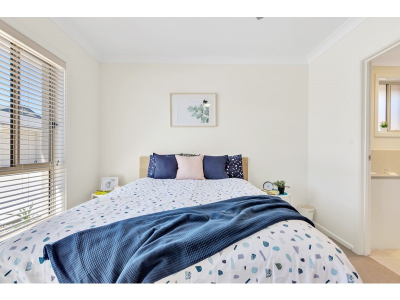 2/15 Sovereign Drive, Woodcroft SA 5162