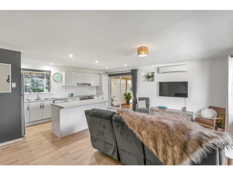 15 Dickerson Crescent, Trott Park SA 5158