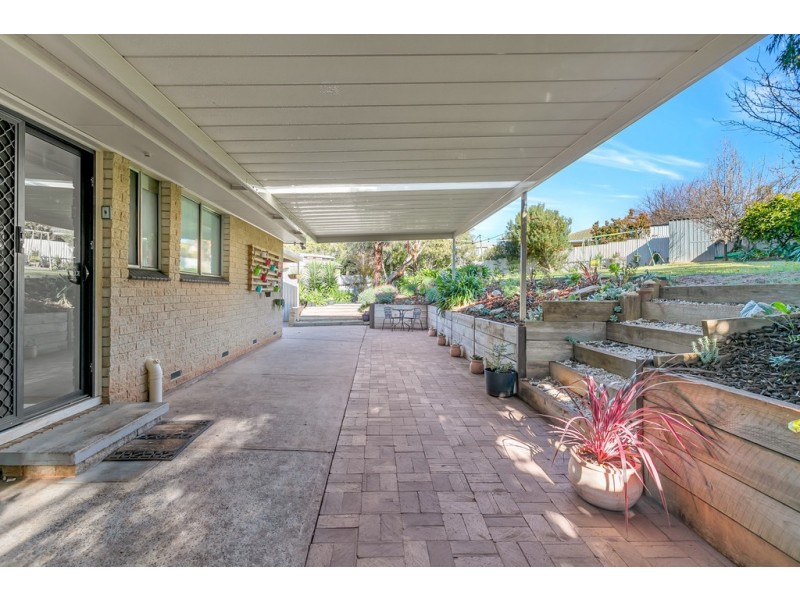 15 Dickerson Crescent, Trott Park SA 5158