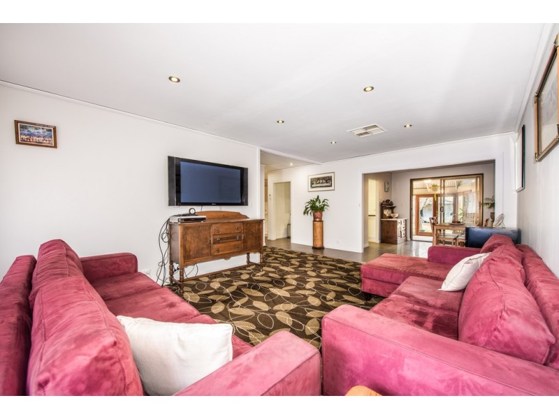 36 Deepdene Crescent, O’halloran Hill SA 5158