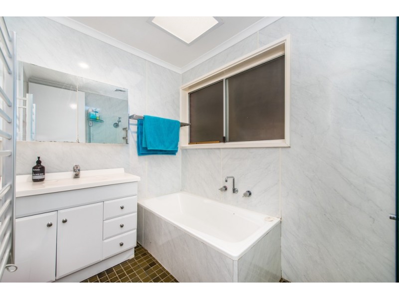 4 Windebanks Road, Happy Valley SA 5159