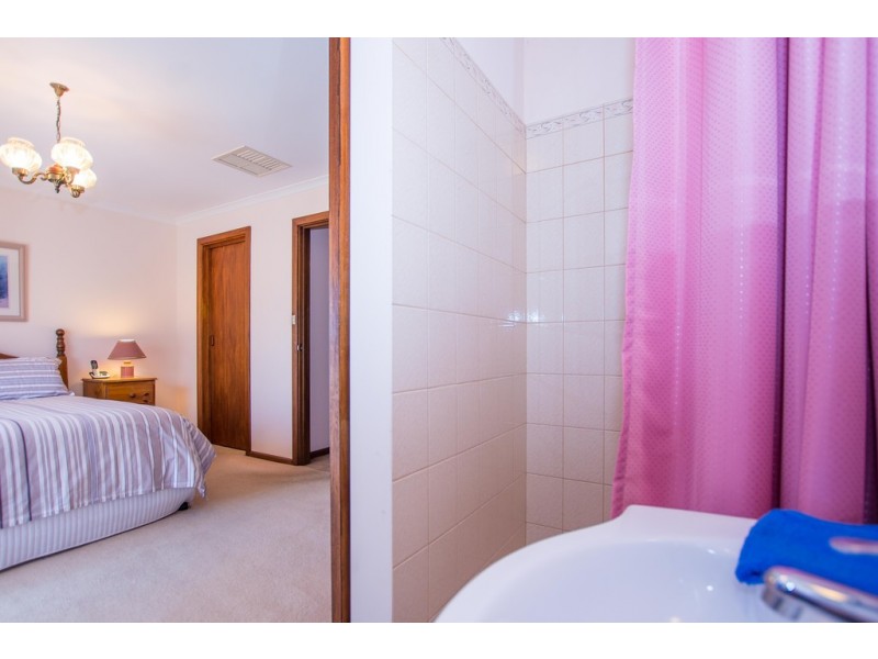 7 Montpelier Street, Woodcroft SA 5162