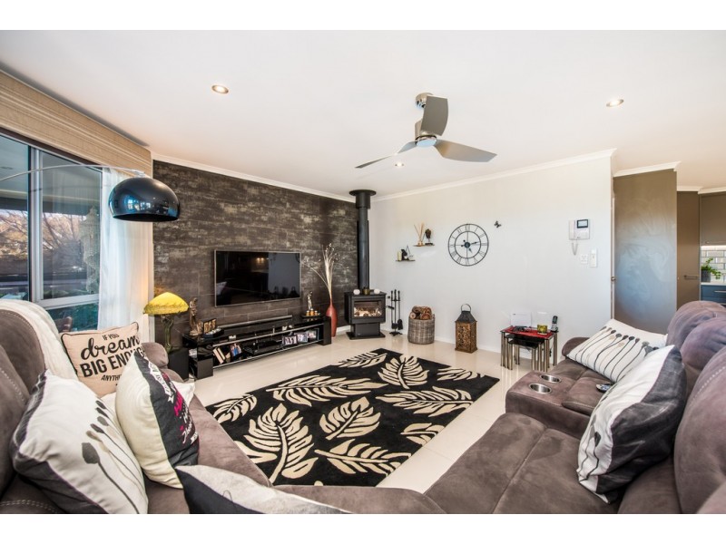 13 George Francis Drive, Mount Compass SA 5210