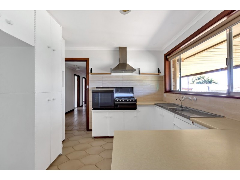 5 Kathryn Drive, Morphett Vale SA 5162