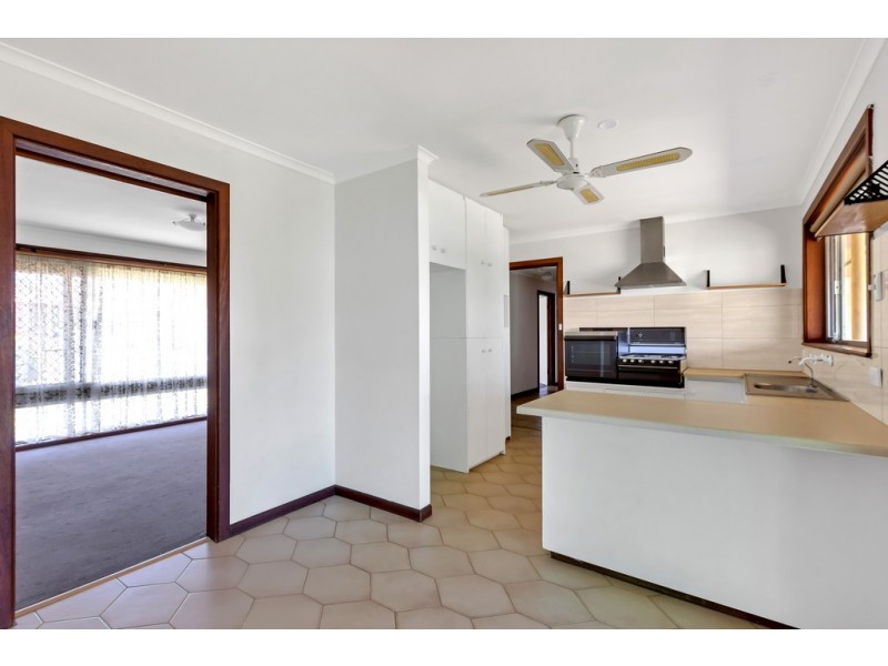 5 Kathryn Drive, Morphett Vale SA 5162