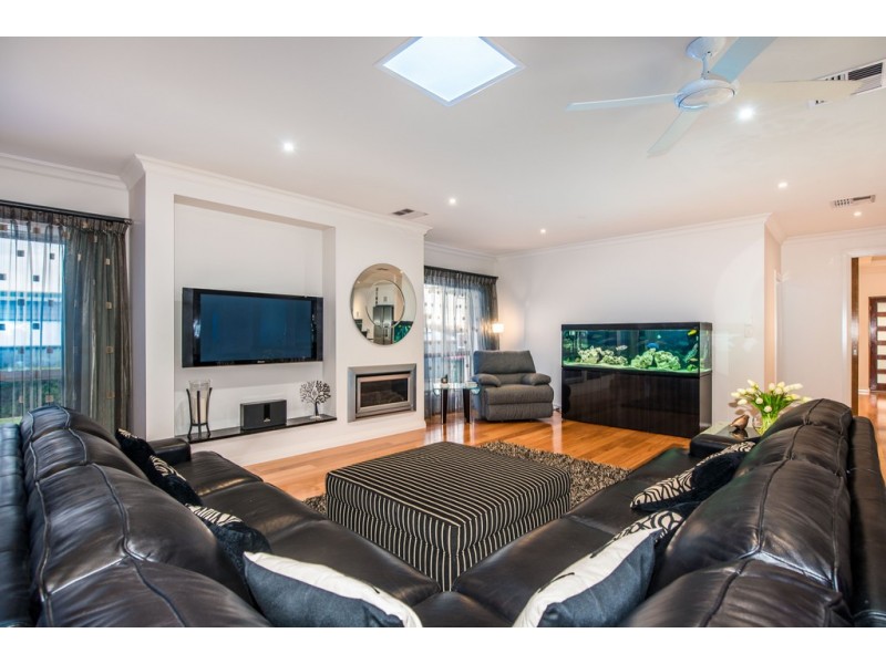 24 Charlson Rise, Happy Valley SA 5159