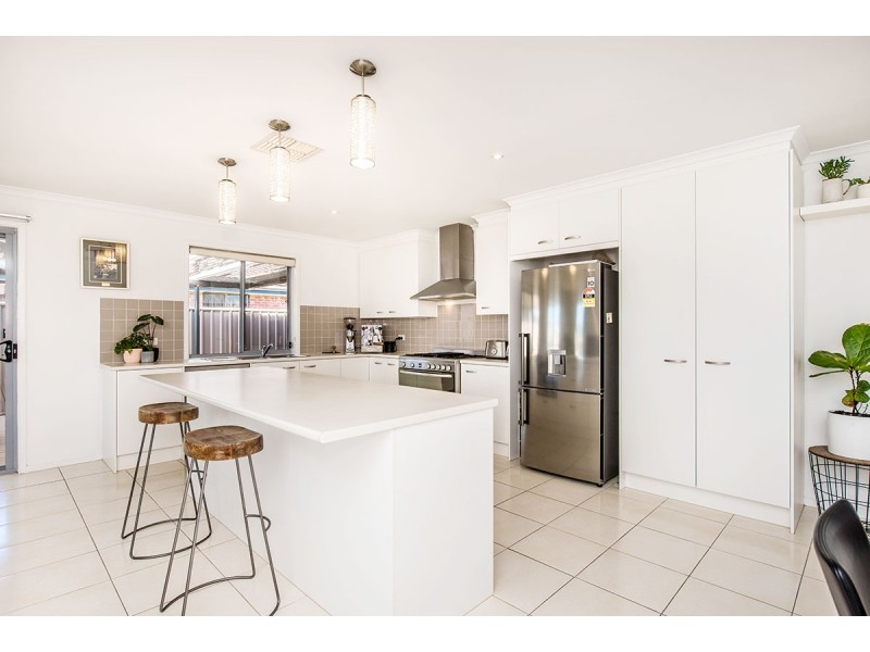 77 Esperance Boulevard, Seaford Rise SA 5169