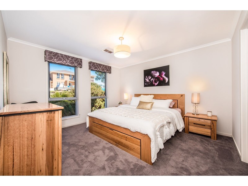 77 Esperance Boulevard, Seaford Rise SA 5169