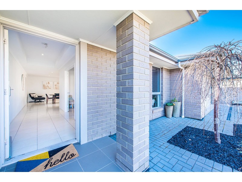 77 Esperance Boulevard, Seaford Rise SA 5169