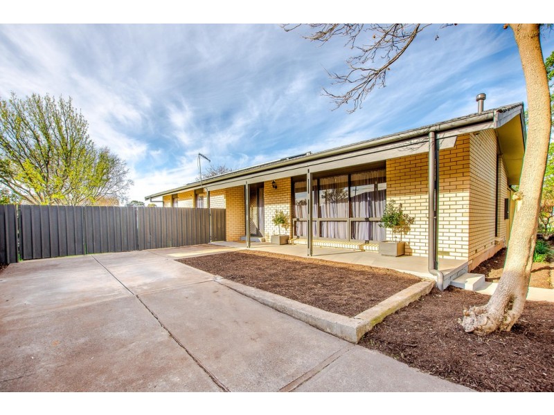 3 McCarthy Avenue, Morphett Vale SA 5162
