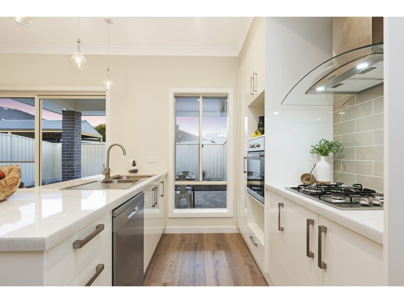 21a Barker Avenue, Findon SA 5023