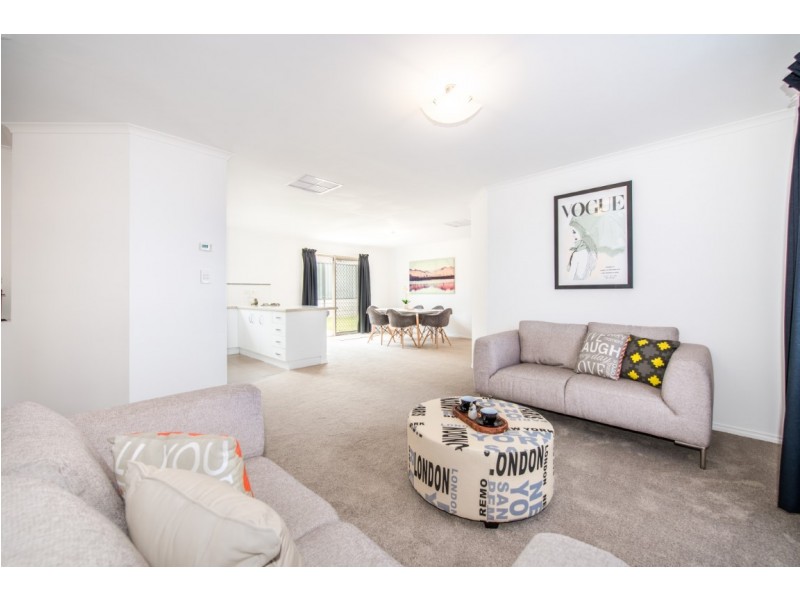 9 Lance Avenue, Hackham SA 5163