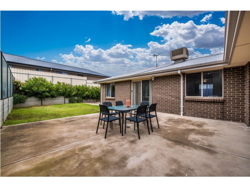9 Lance Avenue, Hackham SA 5163