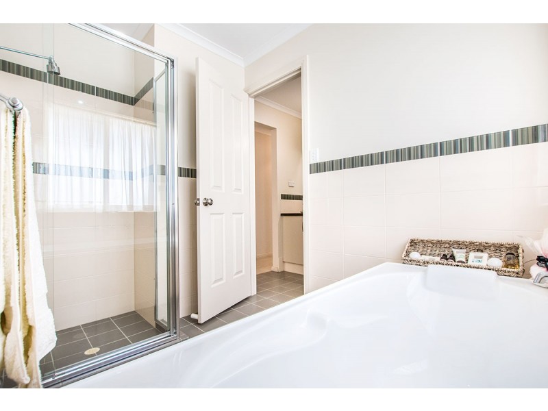 24 Haywood Court, Mount Compass SA 5210