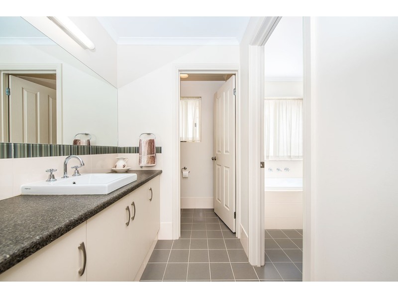 24 Haywood Court, Mount Compass SA 5210