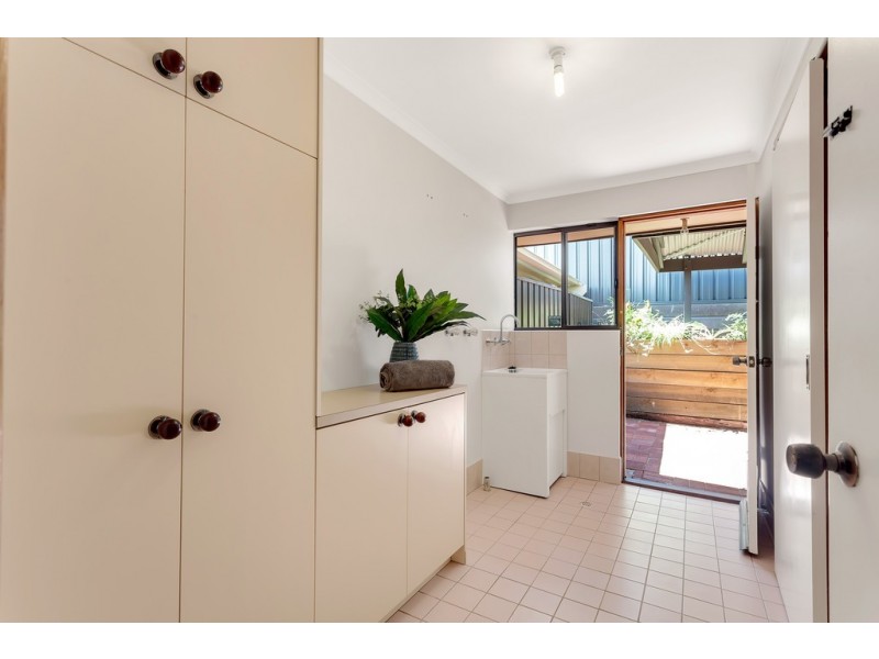 2/1 Dellvale Court, Flagstaff Hill SA 5159